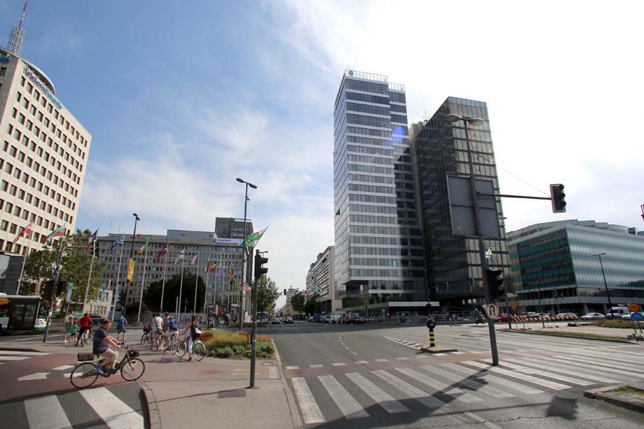 Skyscraper Apartment Tour As Любляна Экстерьер фото
