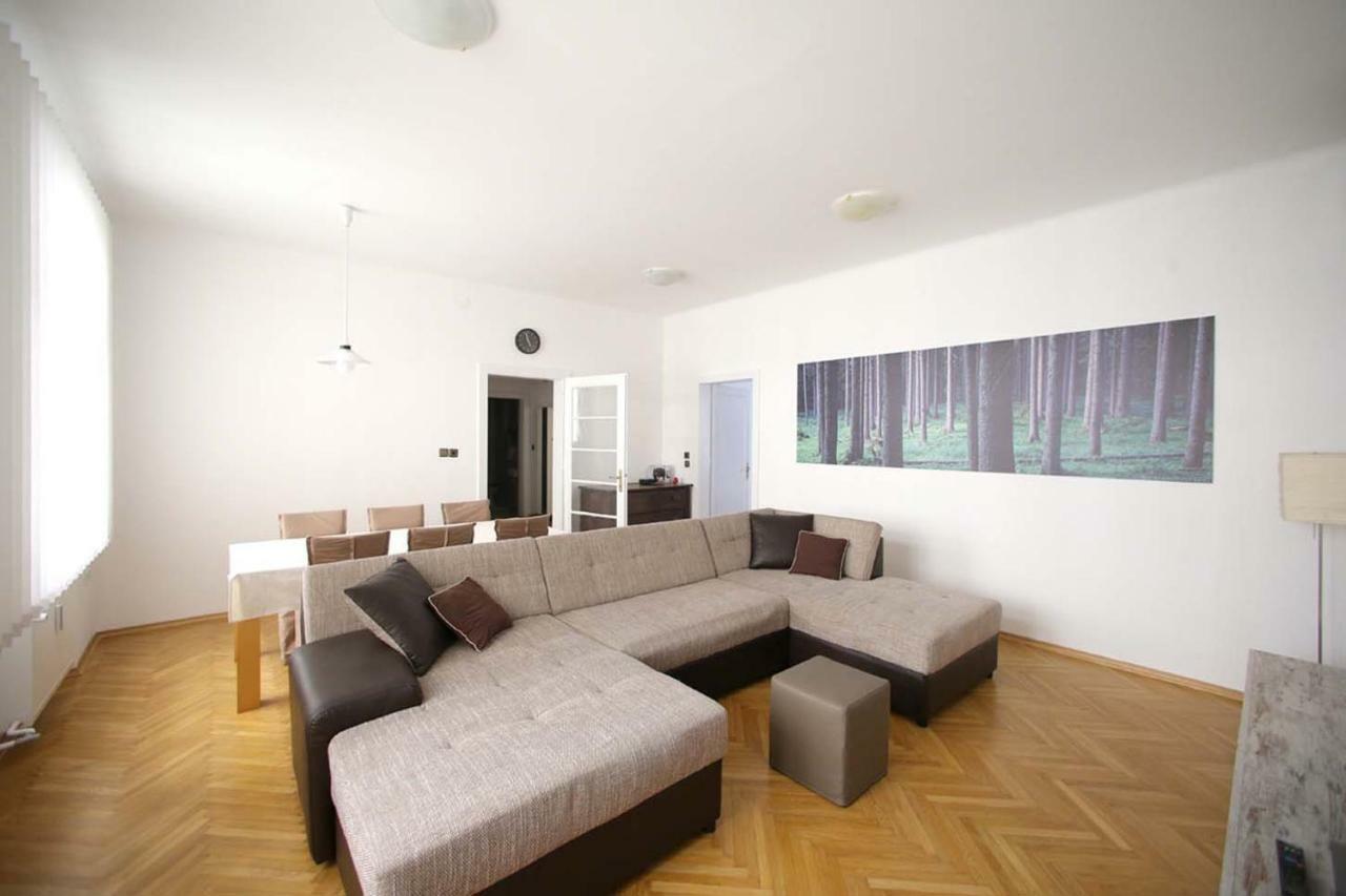Skyscraper Apartment Tour As Любляна Экстерьер фото